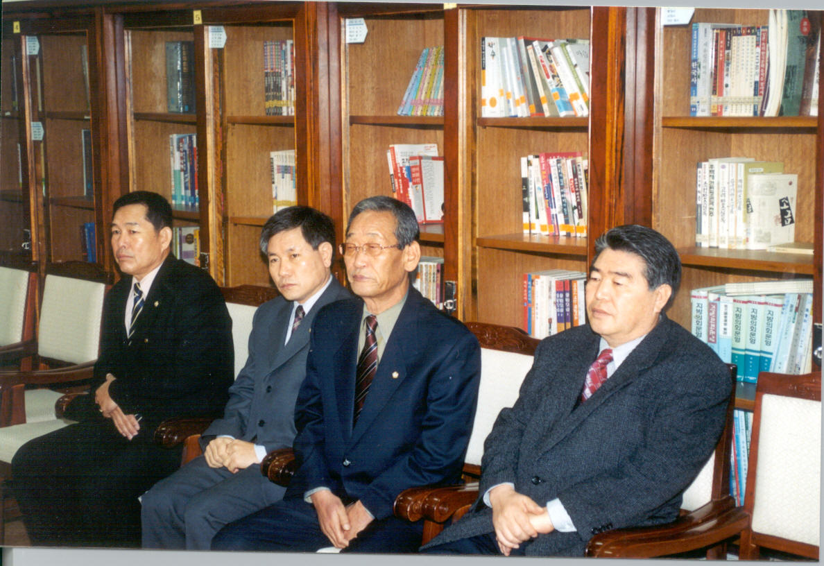 2003년도 남구의회종무식참석_0