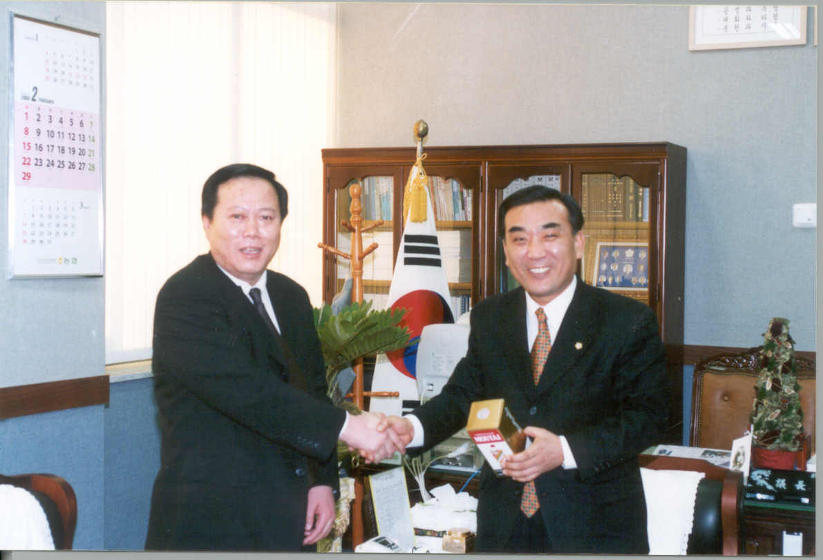 요양시 부시장일행 의회방문_0