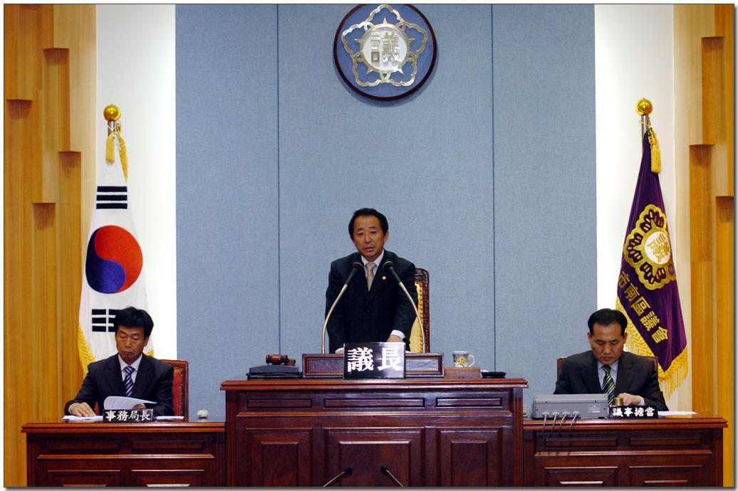 제1차본회의장면(제107회)_3