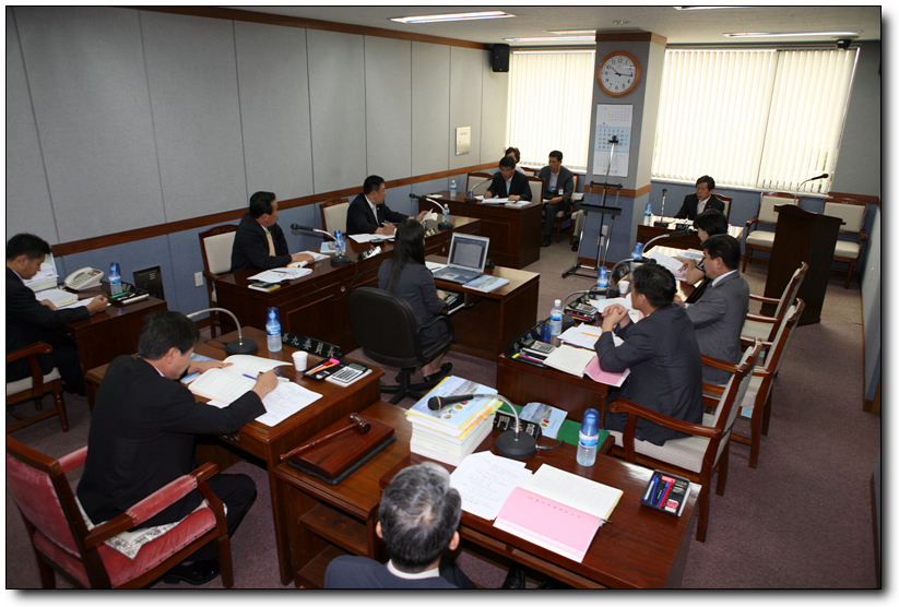 건설환경위원회 회의장면_1