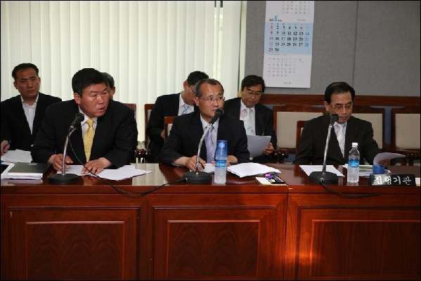 내무위원회 회의_2