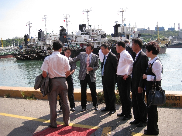 건설환경위원회 디자인 및 간판시범거리 방문_1