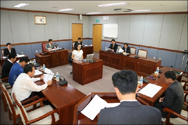 제133회 제1차 정례회 폐회중 제2차 의회운영위원회_0