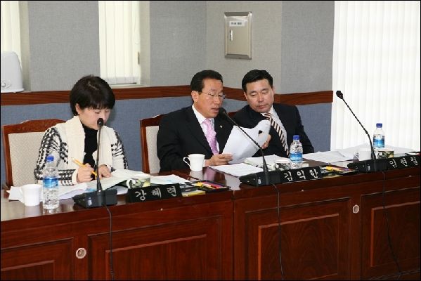 제137회 임시회 제2차 예산결산특별위원회_1