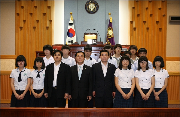 20100719 울산시산하 중학교 간부학생 방문_0