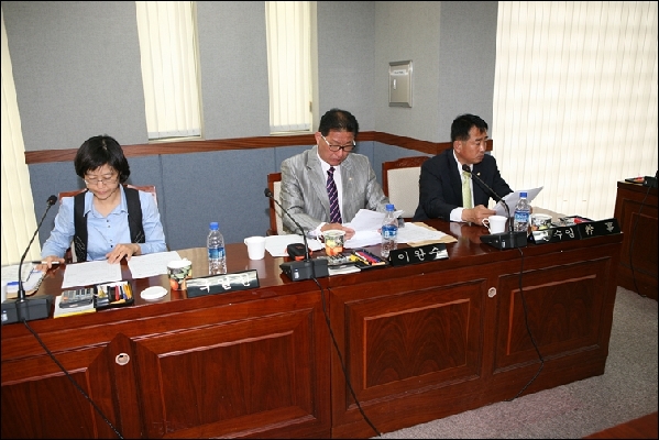 제142회 제1차 정례회 폐회중 제2차 의회운영위원회_0