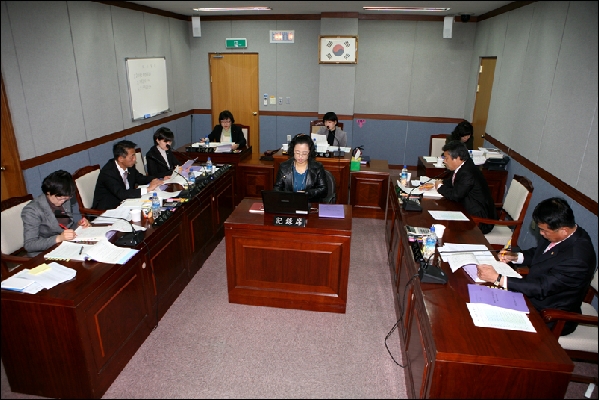 제144회 정례회 2010년도 행정사무감사 실시(행정자치위원회) _0