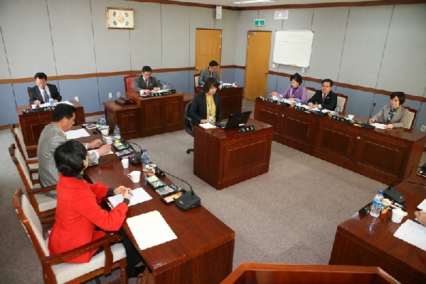 제145회 임시회 폐회중 제2차 의회운영위원회_0