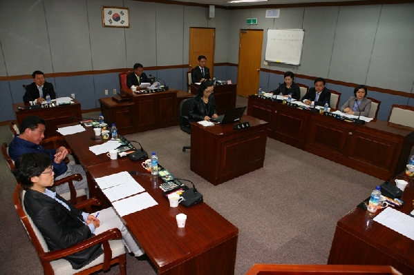 제147회 남구의회 임시회 폐회 중 제2차 의회운영위원회_0