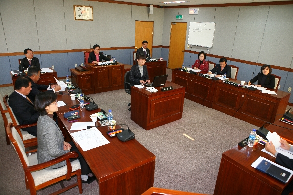 제153회 남구의회 임시회 폐회 중 제2차 의회운영위원회_0