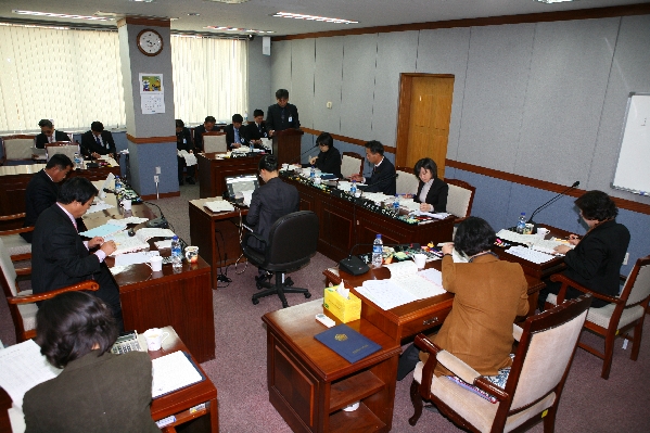 제154회 남구의회 제2차 정례회 행정자치위원회 행정사무감사 실시   _2