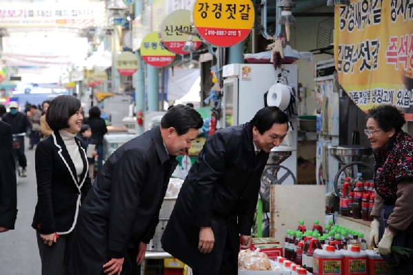 설 명절 재래시장 방문_2