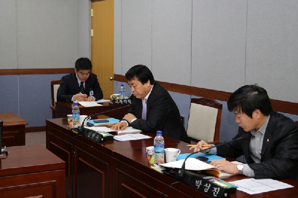 제174회 임시회 제1차 행정자치위원회_2