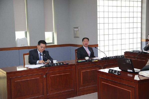 제174회 임시회 폐회중 제2차 의회운영위원회_1