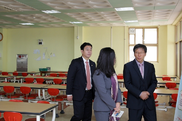 행정자치위원회 현장방문(문수양궁장,신복초등학교)_4