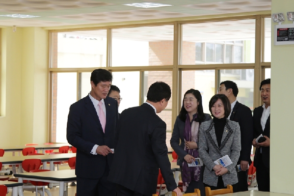 행정자치위원회 현장방문(문수양궁장,신복초등학교)_2