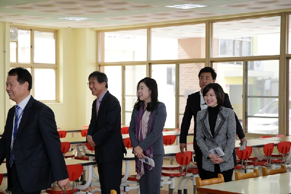 행정자치위원회 현장방문(문수양궁장,신복초등학교)_5