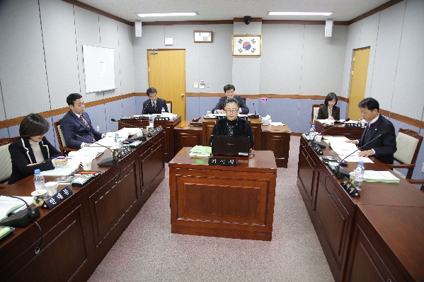 제182회 임시회 제1차 행정자치위원회_2