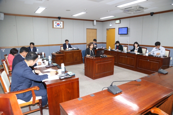 제205회 임시회 의회운영위원회_1