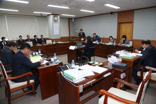 제206회 제2차 정례회 행정자치위원회_1