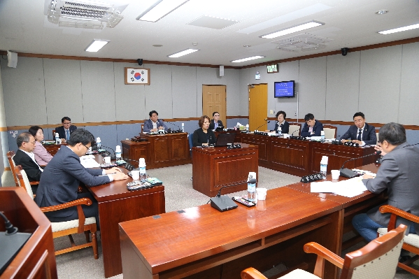 제213회 임시회 의회운영위원회_1