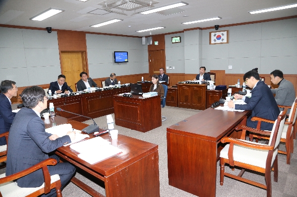 제214회 제2차 정례회 행정자치위원회_1