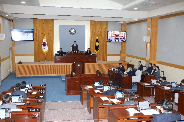 제214회 제2차 정례회 제1차 본회의_0