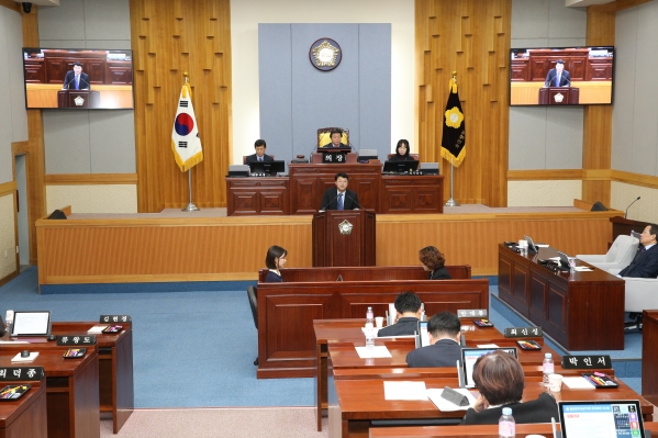 제214회 제2차 정례회 제3차 본회의_10