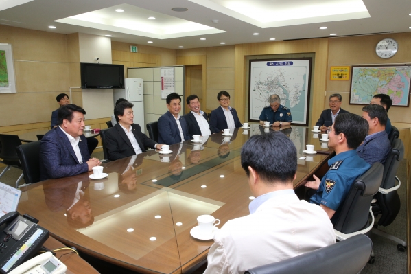 남구의회 의장단 남부경찰서 방문_1
