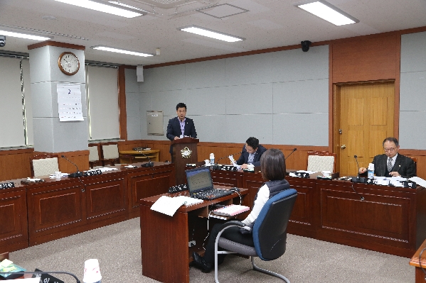 제215회 임시회 행정자치위원회_0