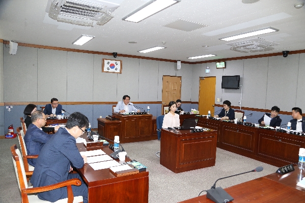 제219회 임시회 폐회중 의회운영위원회_1