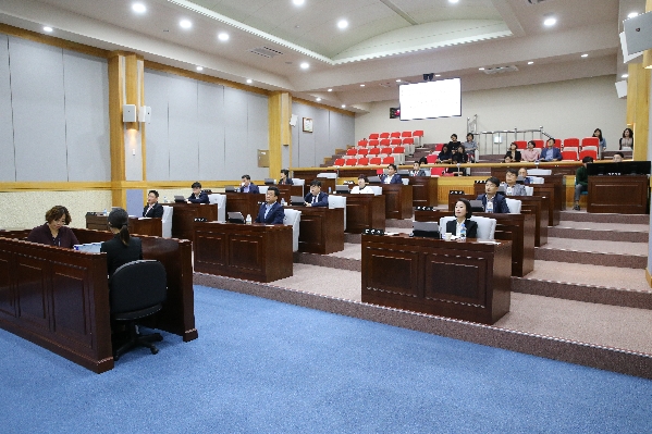 제220회 임시회 제2차 본회의_2