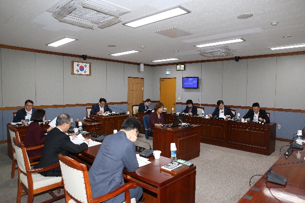 제221회 임시회 폐회중 의회운영위원회_2