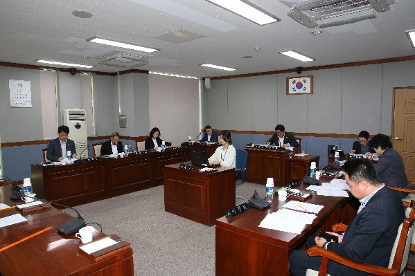 제221회 임시회 의회운영위원회_1