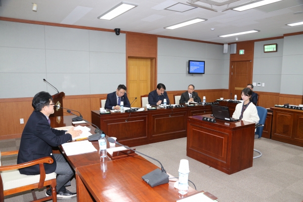 제215회 임시회 행정자치위원회_2