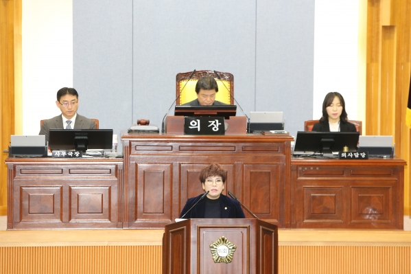 제215회 임시회 제1차 본회의_1