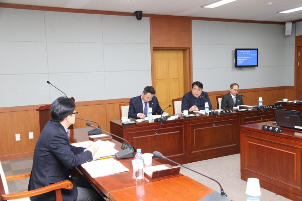 제215회 임시회 행정자치위원회_2