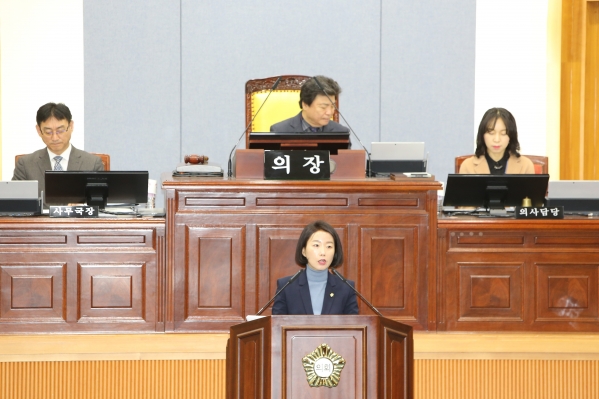 제215회 임시회 제2차 본회의_1