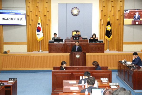 제215회 임시회 제2차 본회의_3