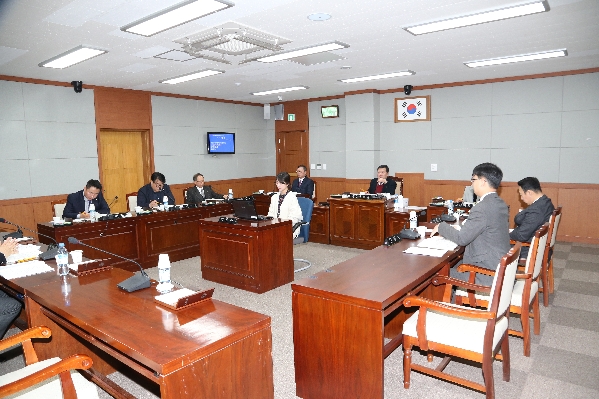 제215회 임시회 행정자치위원회_0