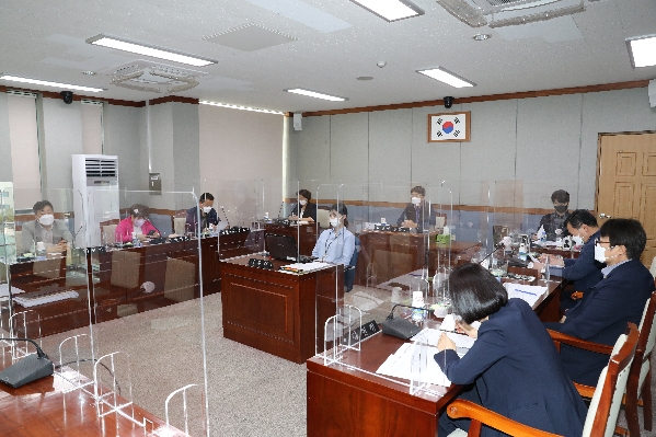 제235회 폐회중 의회운영위원회_1