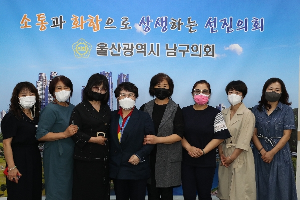 의회를 사랑하는 사람들 내방_0