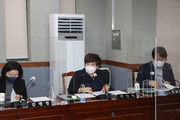 제239회 폐회중 의회운영위원회_3