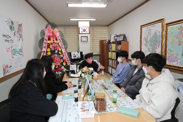 박인서 의원, 효정고 학생 남구의회 초청 행사_2