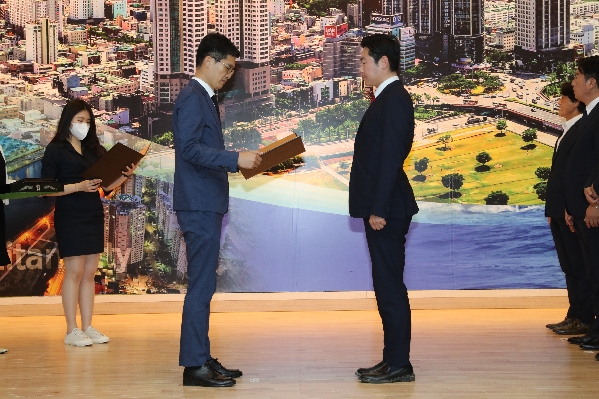 제8대 남구의회 의원 당선증 교부식_10