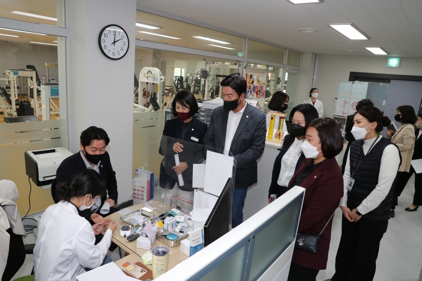 제246회 임시회 행정자치위원회 현장방문[보건소, 무거생활건강지원센터, 일자리종합센터]_4