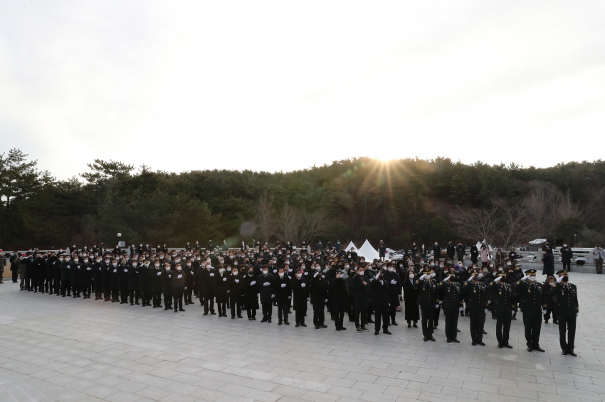 2023년 계묘년 새해 현충탑 참배_1