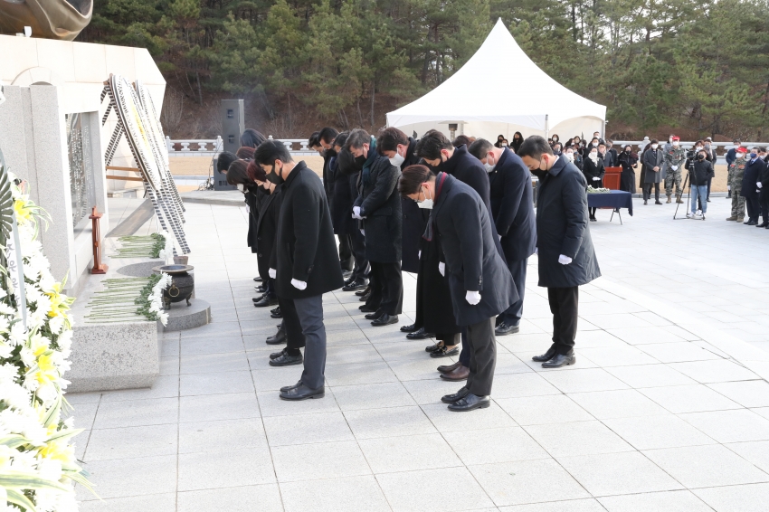 2023년 계묘년 새해 현충탑 참배_3