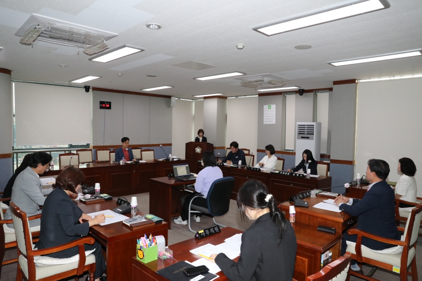 제251회 폐회중 의회운영위원회_1