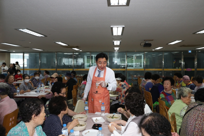 신정1,3,5동 자유총연맹 효잔치 사랑 행사_6